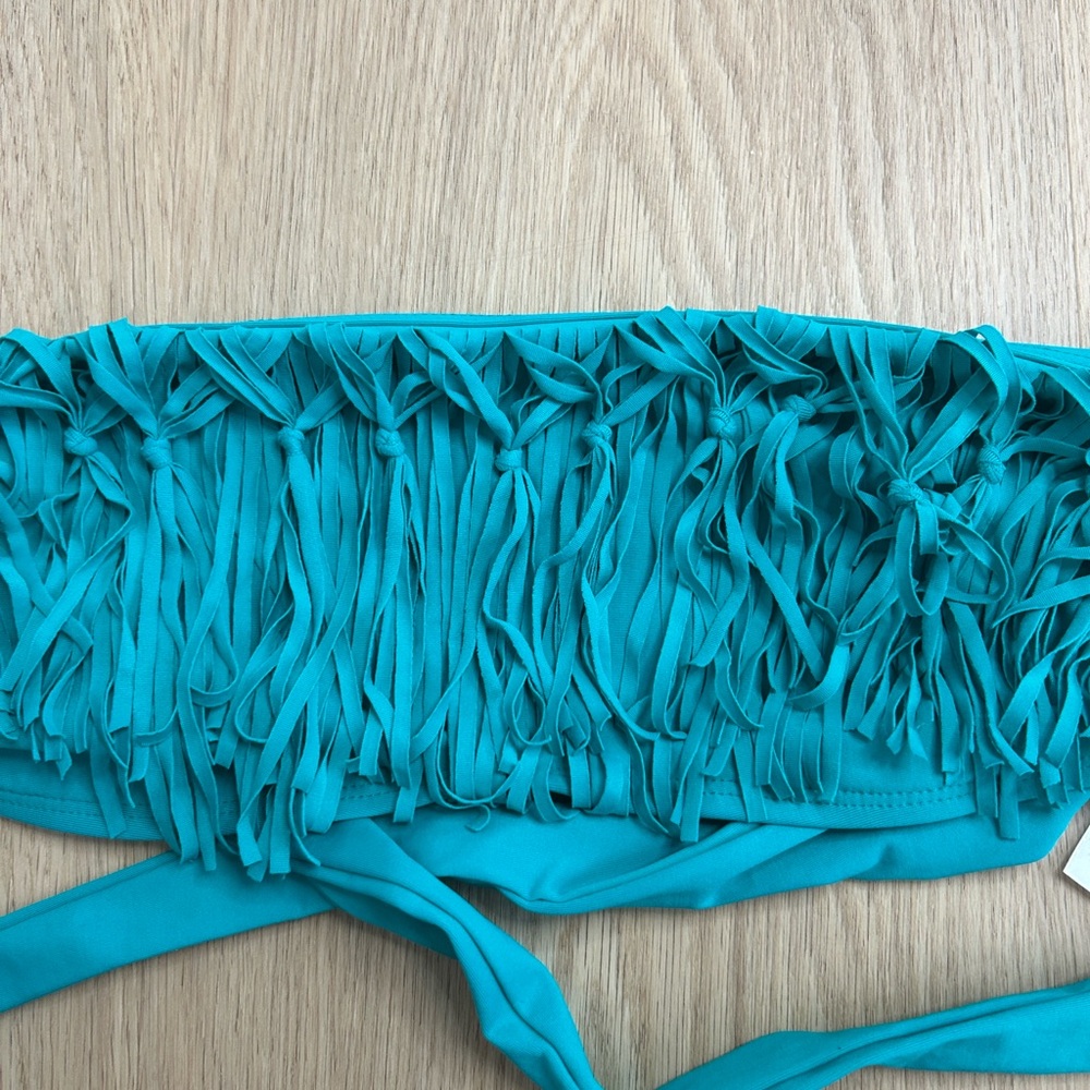 L*Space Dolly Knitted Fringe Bandeau Bikini Top size D - Picture 5 of 7